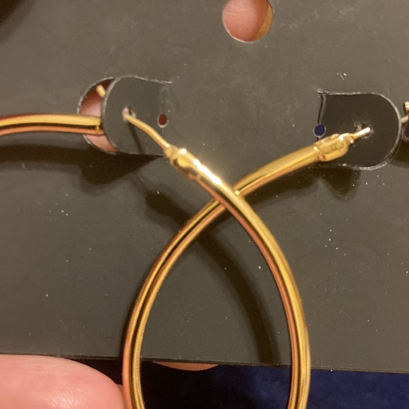 NWT Gold tone large hoop lever back earrings w/multicolored block letter  logo - Picture 4 of 6